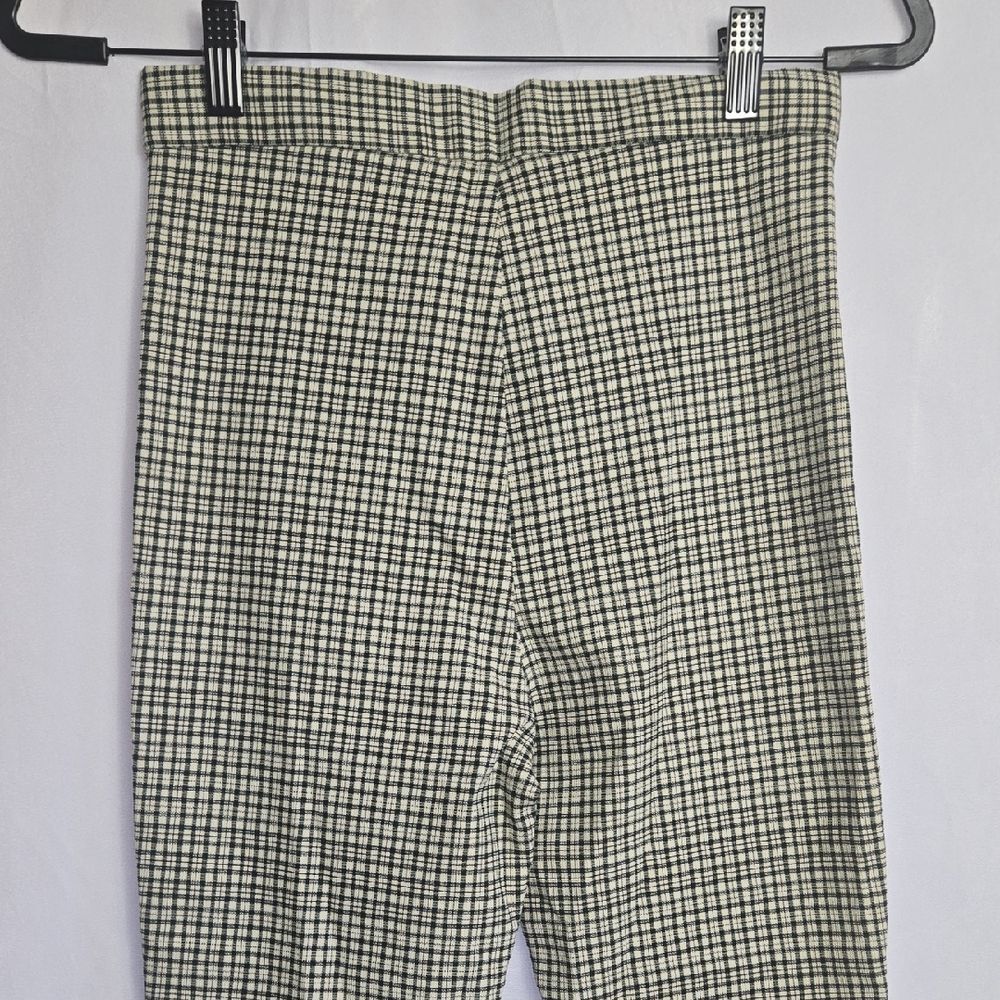 Zara Dark Green and Cream Checkered/Plaid Cropped Pants - Picture 9 of 15